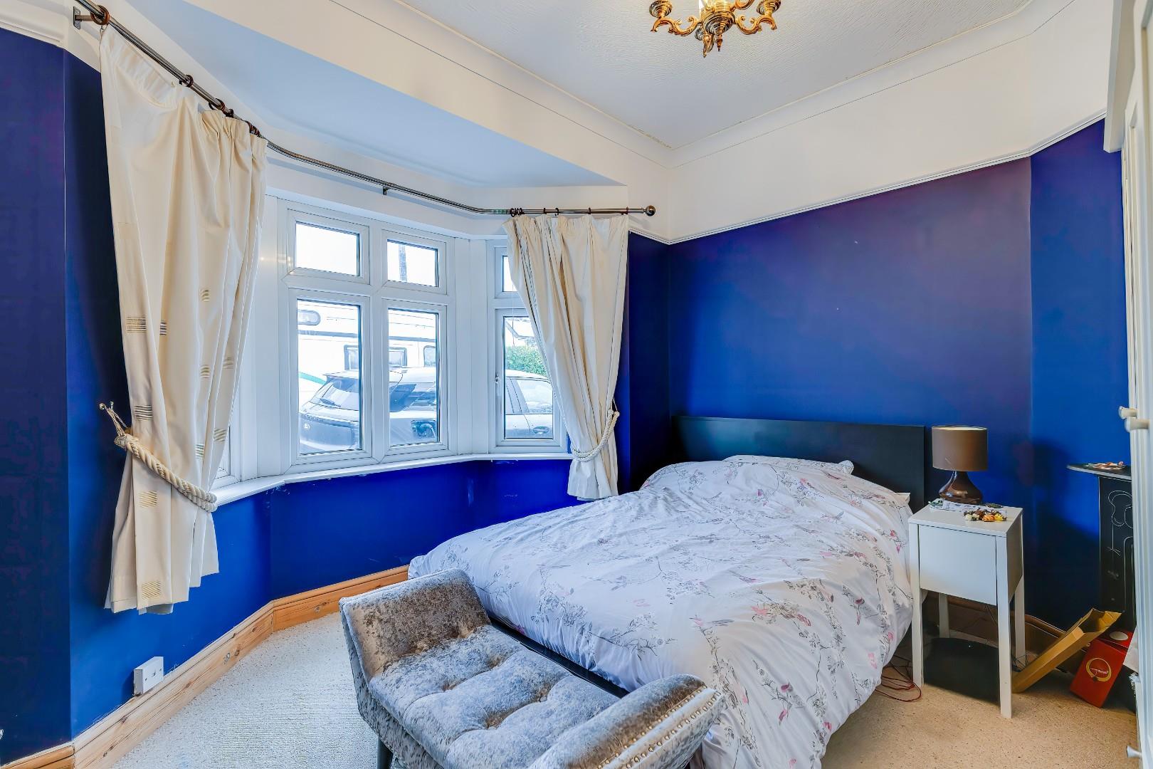 76 South Road, Sully, CF64 5SL